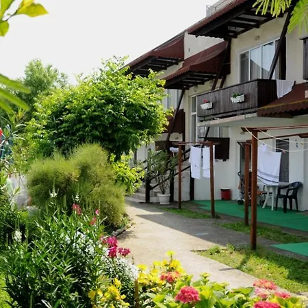панорама Хотел 2*