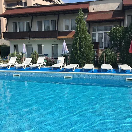 Хотел панорама 2*